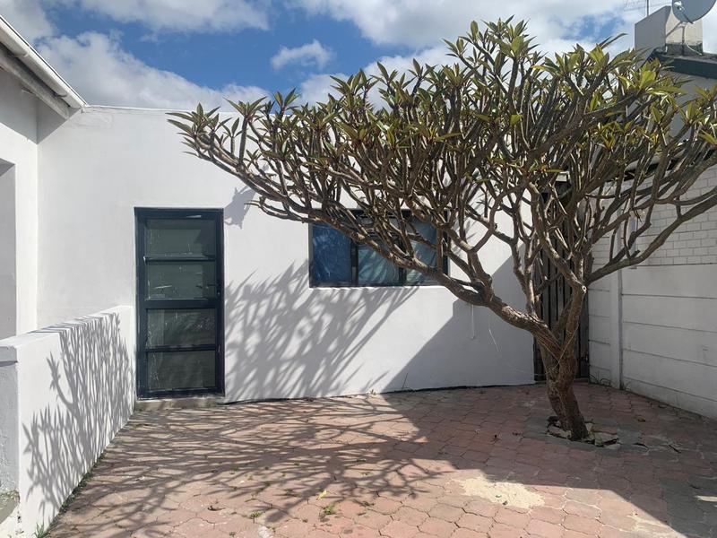 7 Bedroom Property for Sale in Belgravia Western Cape